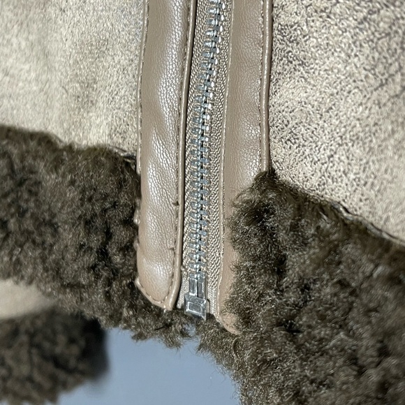 Sam Edelman Zipfront Shearling - Picture 9 of 9